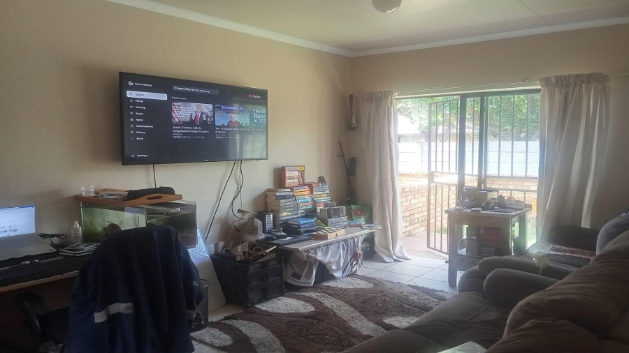 1 Bedroom Property for Sale in Vaalpark Free State
